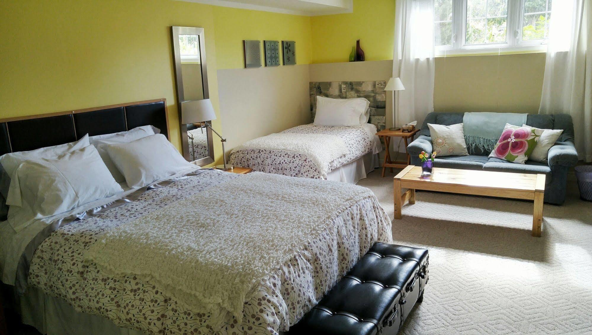 Opus 74 Bed & Breakfast Stratford Extérieur photo